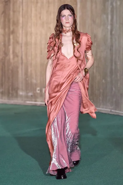 Look 37